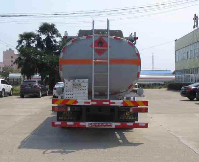 重汽單橋油罐車