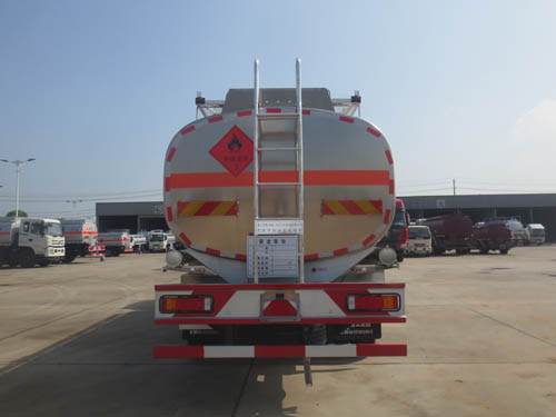20噸東風(fēng)天龍后雙橋鋁合金油罐車(chē)