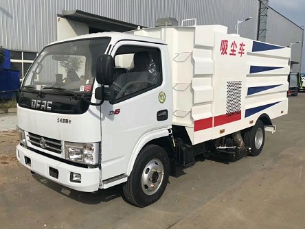 東風(fēng)多利卡吸塵車（3308軸距）