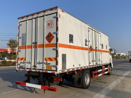 國六東風(fēng)天錦6.2米/6.6米/6.8米爆破器材運(yùn)輸車
