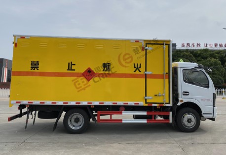 國(guó)六東風(fēng)凱普特5.15米二類易燃?xì)怏w廂式運(yùn)輸車