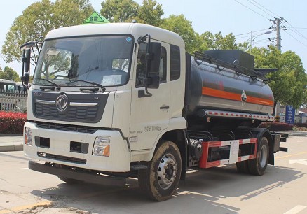 國(guó)六東風(fēng)天錦化工車(chē)圖片 國(guó)六東風(fēng)天錦化工車(chē)圖片