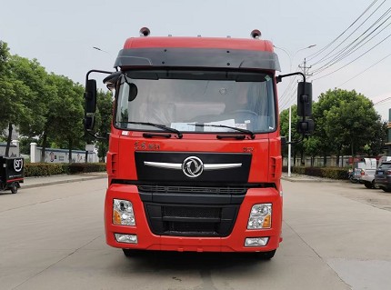 國(guó)六東風(fēng)暢行小三軸食用油運(yùn)輸車圖片 國(guó)六東風(fēng)暢行小三軸食用油運(yùn)輸車圖片