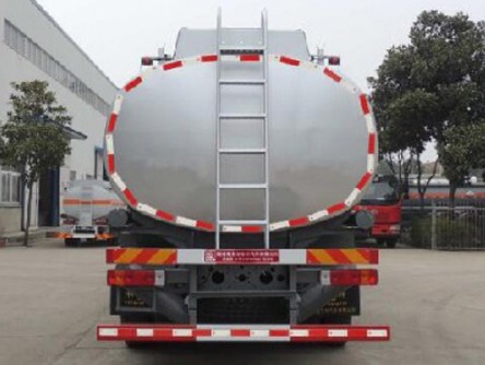 解放前四后六供液車(chē)圖片 解放前四后六供液車(chē)圖片