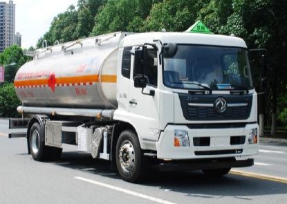 國(guó)六東風(fēng)天錦16.6方雙倉(cāng)油罐車(chē) 國(guó)六東風(fēng)天錦16.6方雙倉(cāng)油罐車(chē)