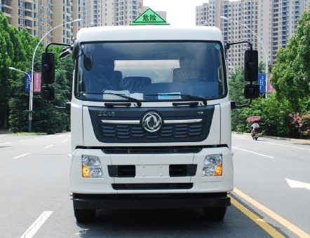 國(guó)六東風(fēng)天錦16.6方雙倉(cāng)油罐車(chē) 國(guó)六東風(fēng)天錦16.6方雙倉(cāng)油罐車(chē)