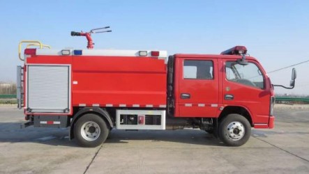 東風(fēng)3噸水罐消防車