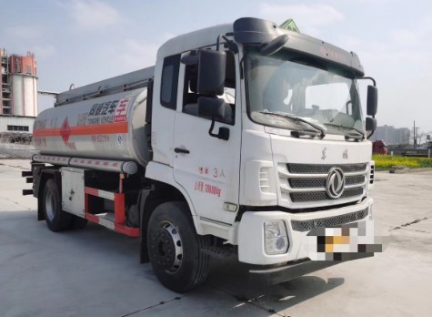 二手10噸油罐車，河南平頂山戶