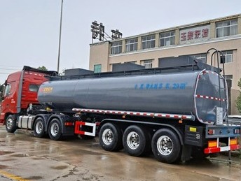 普貨襯塑半掛罐式車,特運牌DTA9403GGY型半掛供液車,DTA9401GGS型供水半掛車